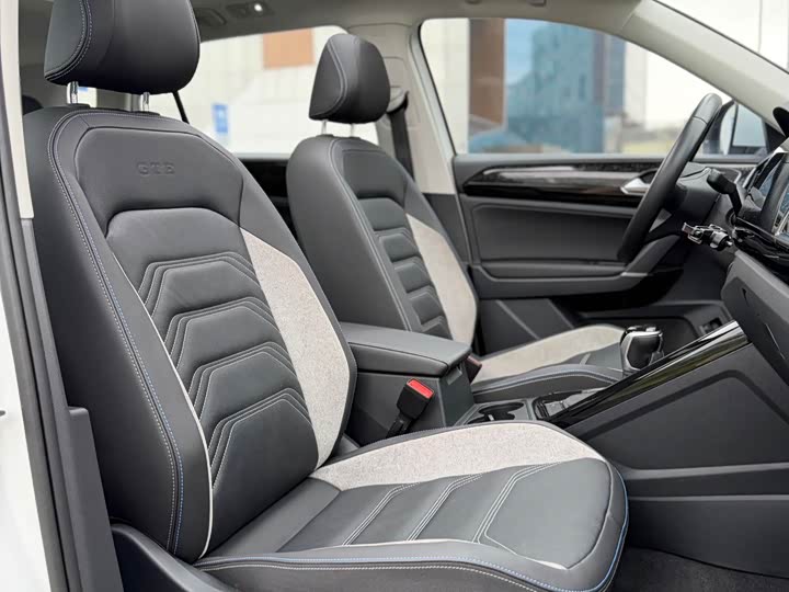 Фото 9 - Volkswagen Tayron GTE Hybrid