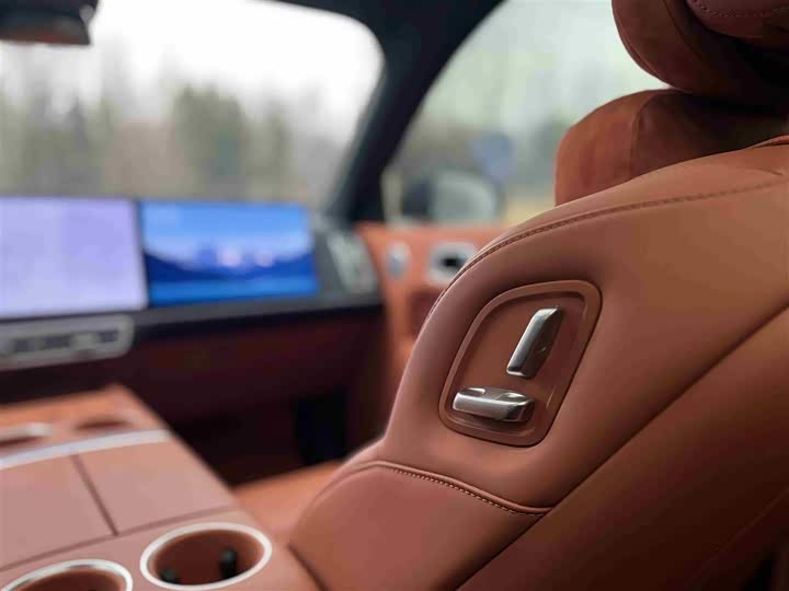 Фото 6 - LiXiang L9