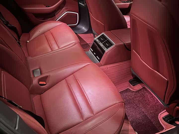 Фото 3 - Porsche Panamera