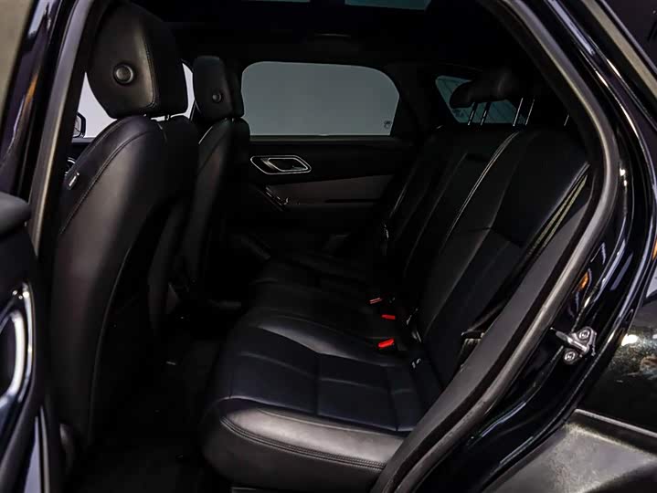 Photo 8 - Land Rover Range Rover Velar