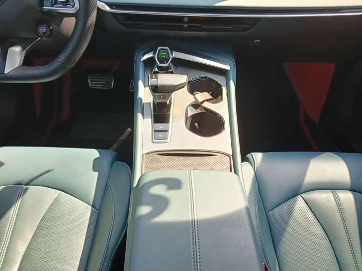 Фото 8 - MG Motor 7