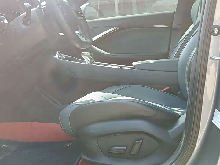 Фото 9 - MG Motor 7