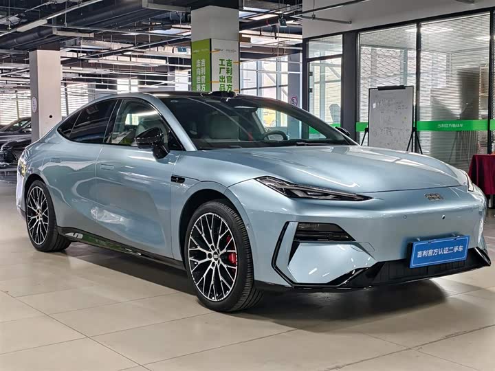 Photo 2 - Geely Galaxy E8