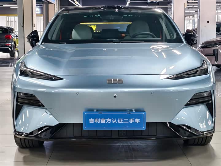 Photo 3 - Geely Galaxy E8