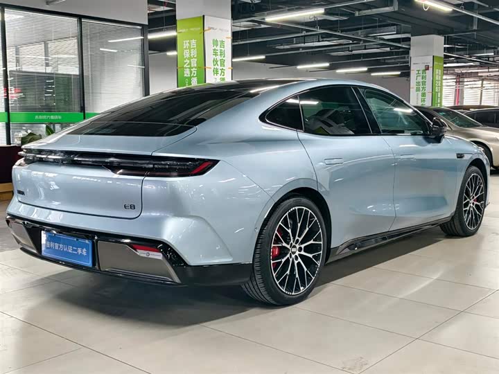 Photo 7 - Geely Galaxy E8