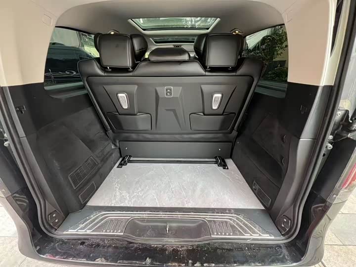 Фото 5 - Mercedes-Benz V-Class