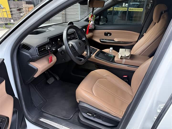 Фото 3 - Nio ES6