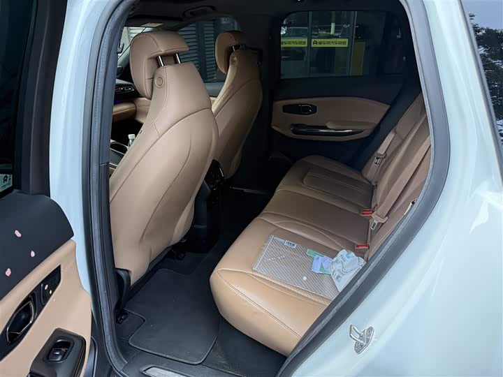 Фото 4 - Nio ES6