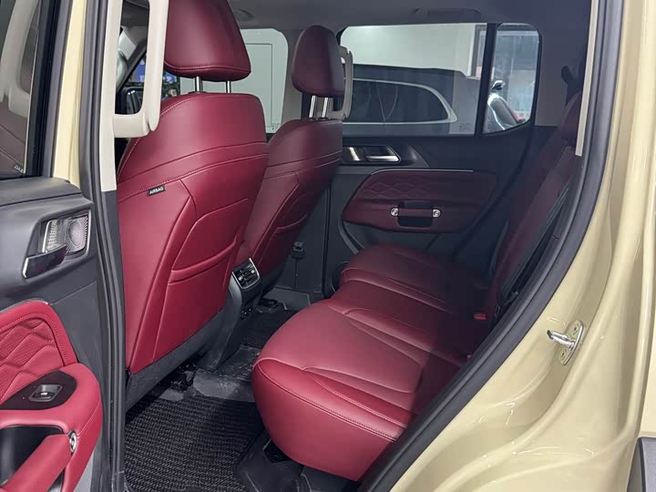 Фото 7 - Tank 300