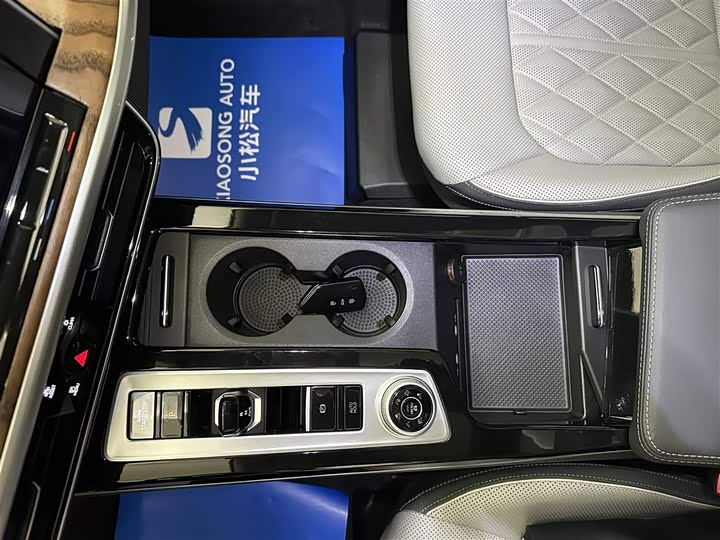 Photo 9 - Volkswagen Tavendor