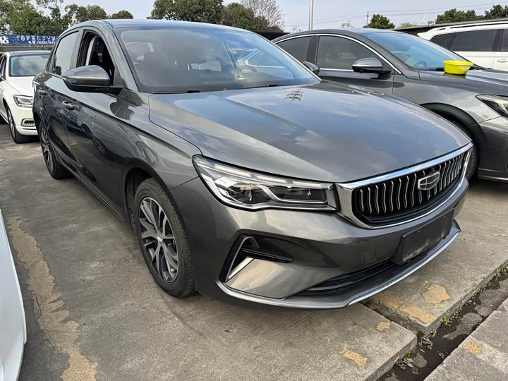 Фото 3 - Geely Emgrand