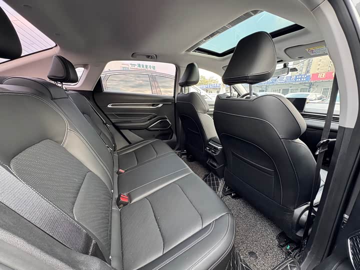 Фото 7 - Geely Emgrand