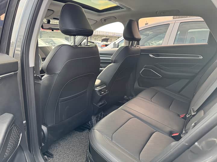 Фото 8 - Geely Emgrand