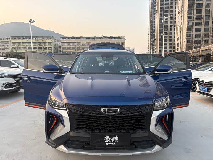 Фото 2 - Geely Atlas