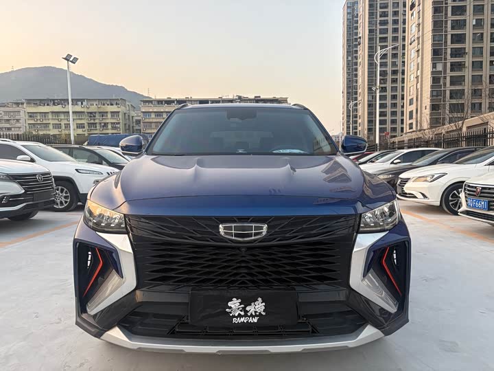 Фото 4 - Geely Atlas