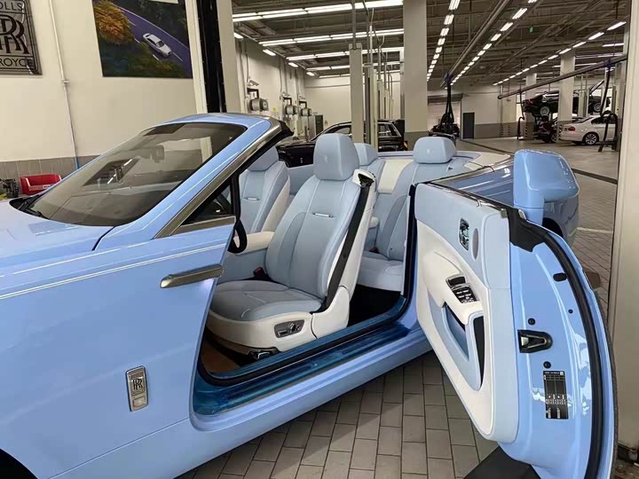 Фото 6 - Rolls-Royce Dawn