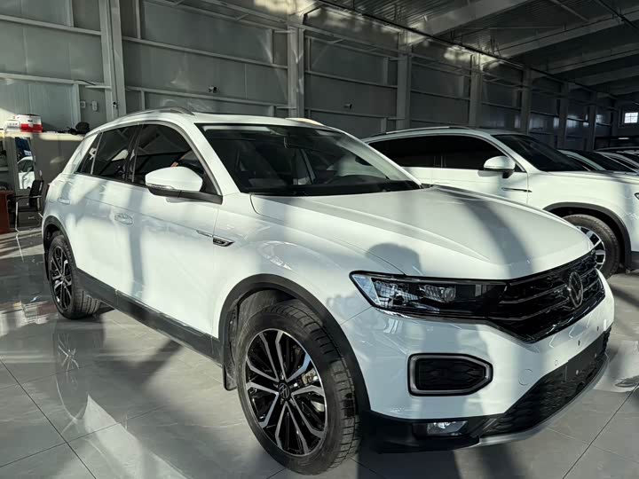 Фото 3 - Volkswagen T-Roc