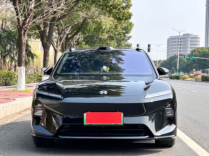 Фото 2 - Nio ET5T