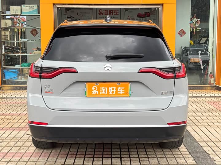 Фото 7 - Nio ES8