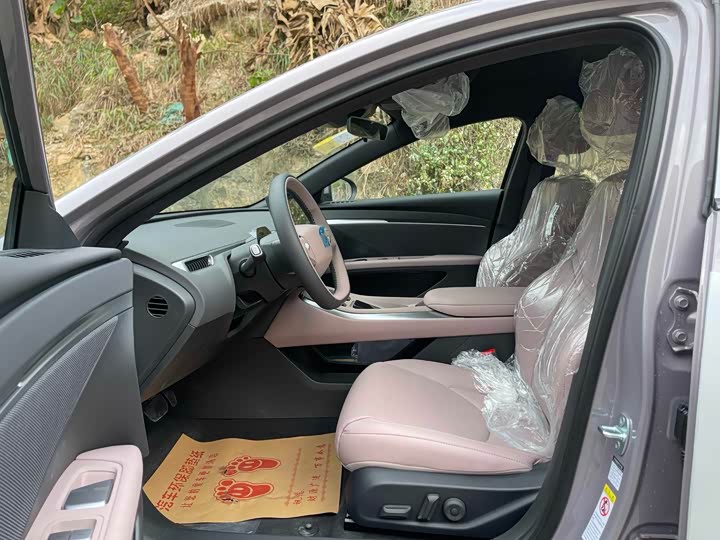 Фото 4 - XPeng Mona M03