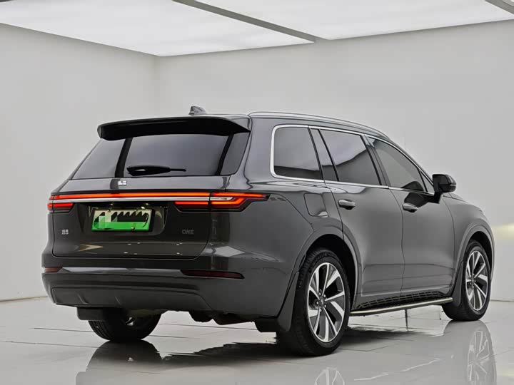 Фото 9 - LiXiang One