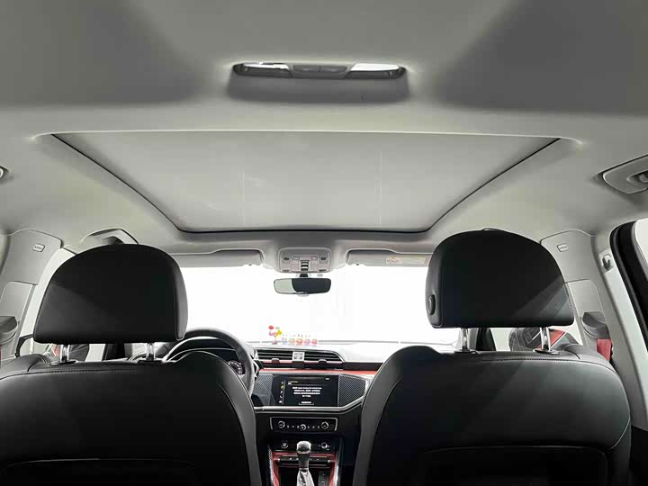 Фото 7 - Audi Q3