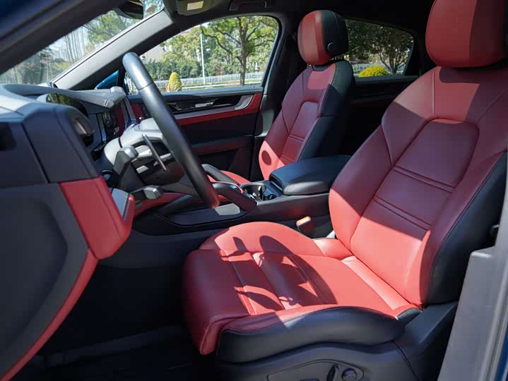 Фото 5 - Porsche Cayenne