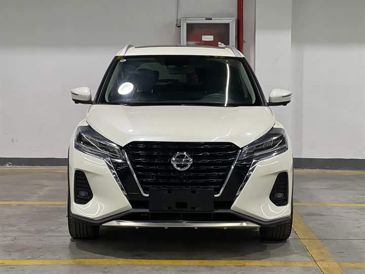 Photo 2 - Nissan Kicks
