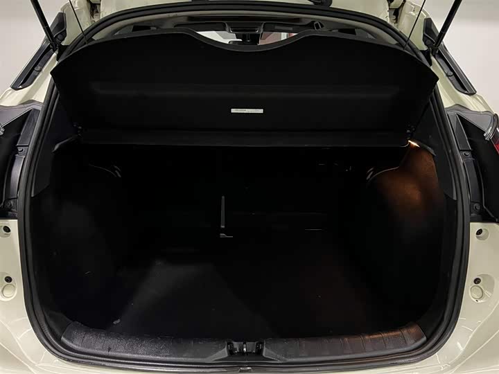 Photo 7 - Nissan Kicks