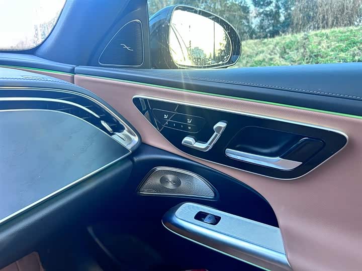 Фото 9 - Mercedes-Benz E-Class