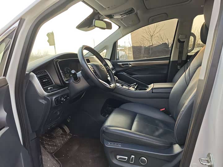 Фото 4 - GAC Trumpchi M8