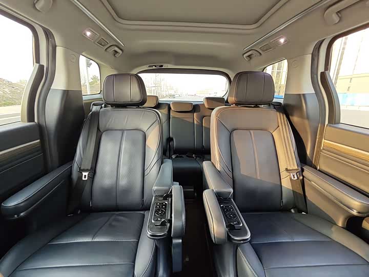 Фото 8 - GAC Trumpchi M8