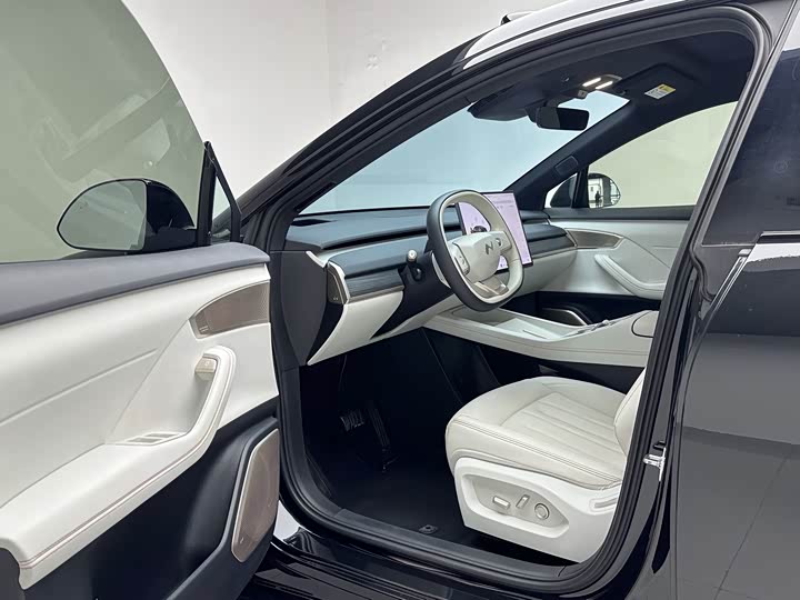 Фото 9 - Nio Onvo L60