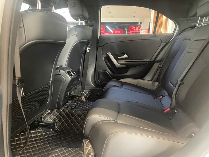 Фото 8 - Mercedes-Benz A-Class