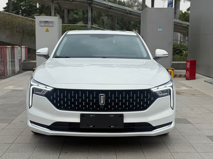 Фото 2 - Bestune B70