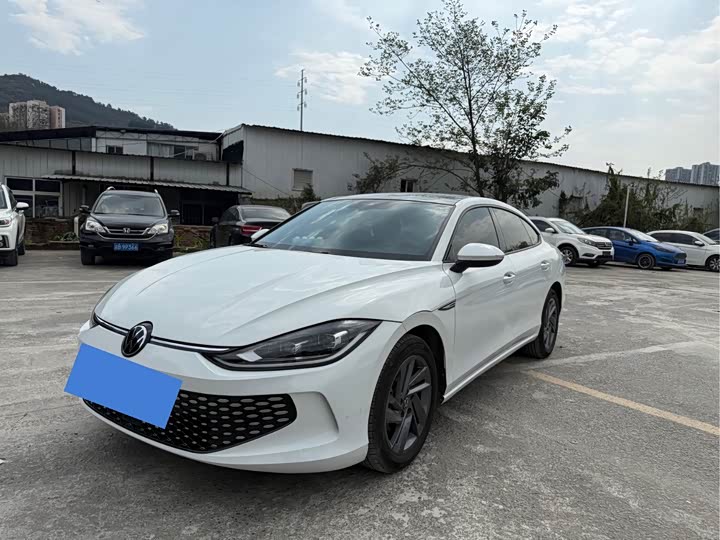 Photo 1 - Volkswagen Lamando L