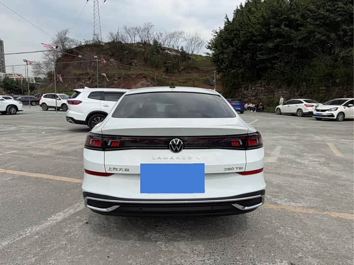 Photo 5 - Volkswagen Lamando L