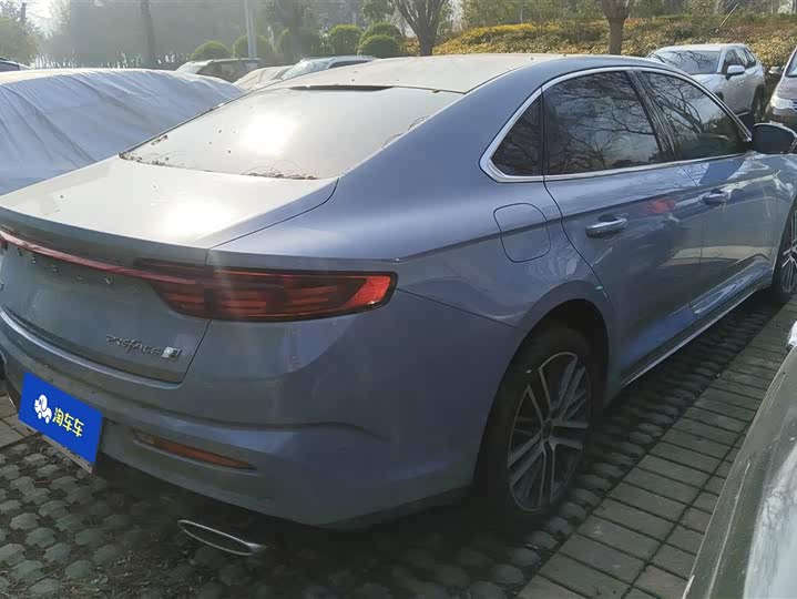 Фото 3 - Geely Preface