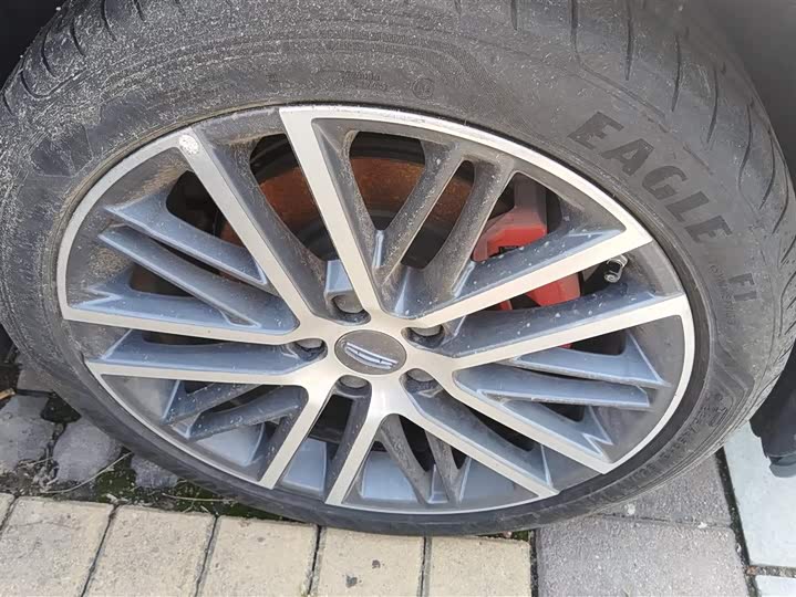 Фото 6 - Geely Preface