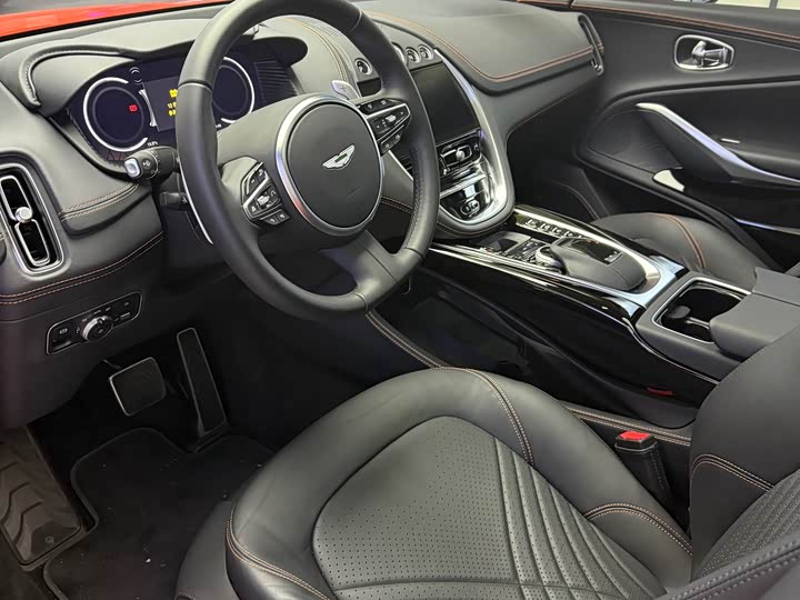 Фото 3 - Aston Martin DBX