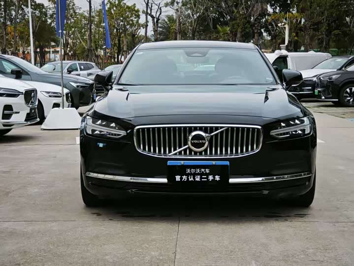 Фото 3 - Volvo S90