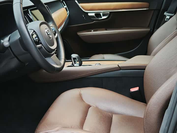 Фото 8 - Volvo S90