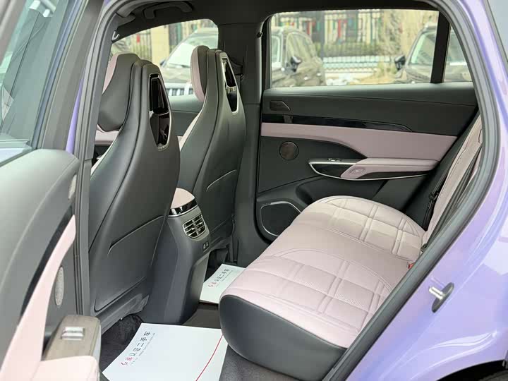 Фото 6 - Hongqi EHS7 (Tiangong 08)