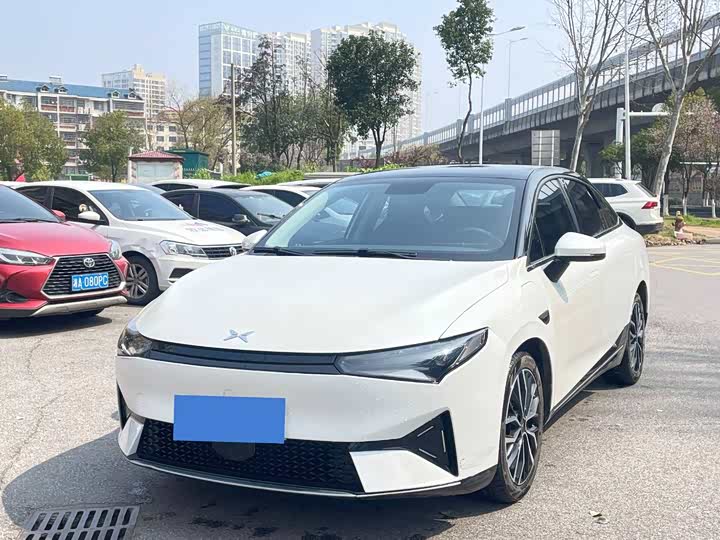 Фото 1 - XPeng P5