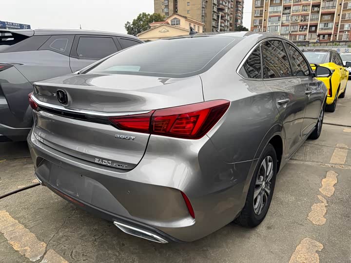 Фото 8 - Changan Eado Plus