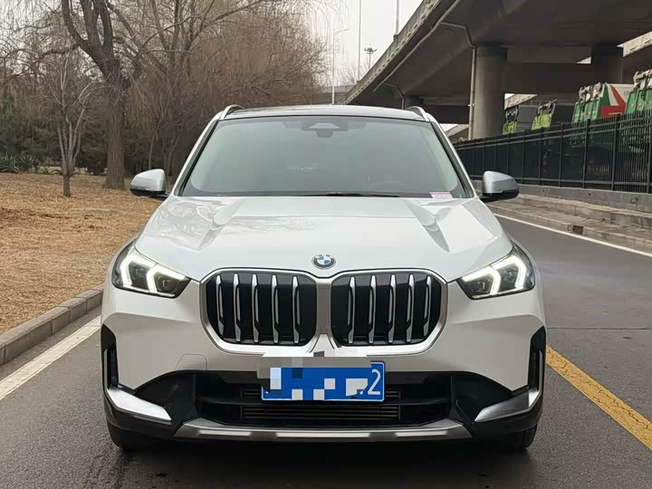Фото 2 - BMW X1
