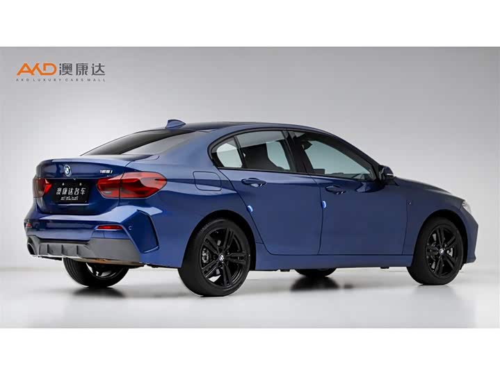 Фото 3 - BMW 1 Series