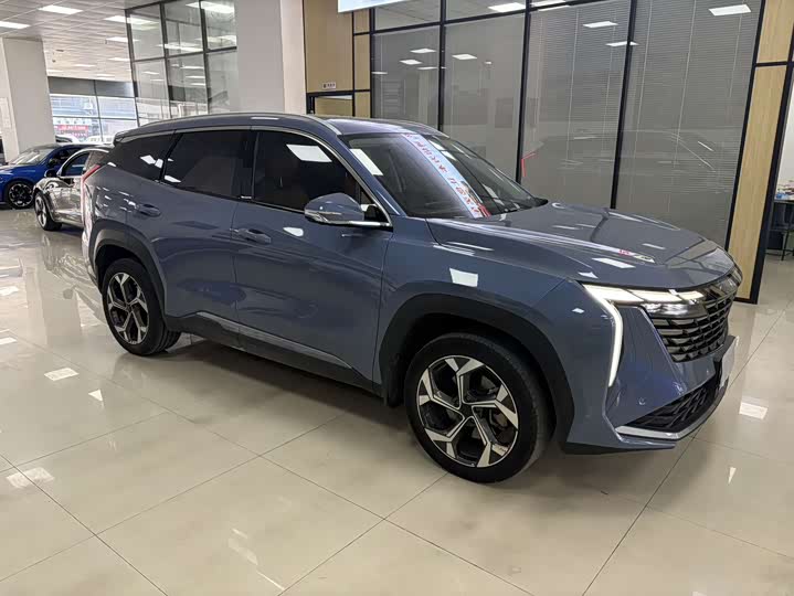 Фото 3 - Geely Atlas L