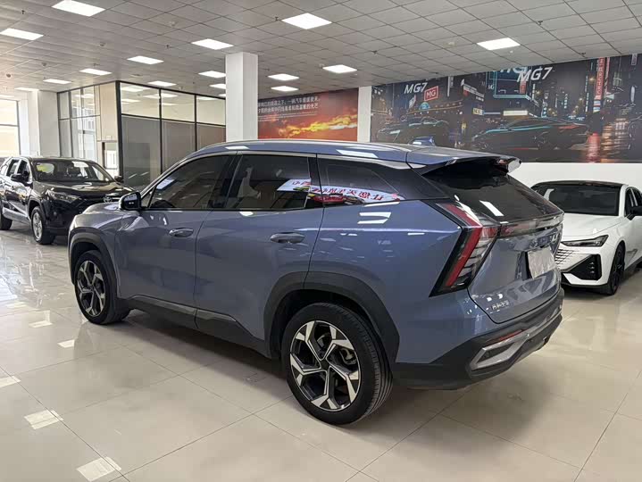 Фото 4 - Geely Atlas L