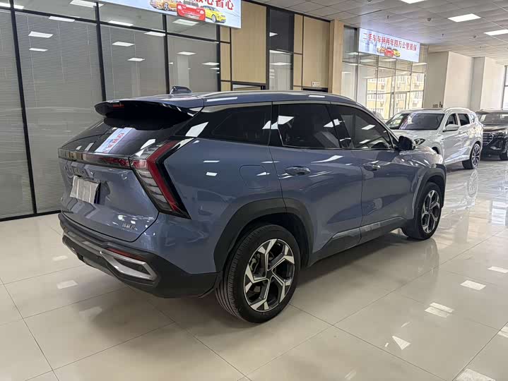 Фото 6 - Geely Atlas L